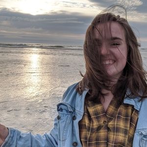 Meet your Posher, Tia